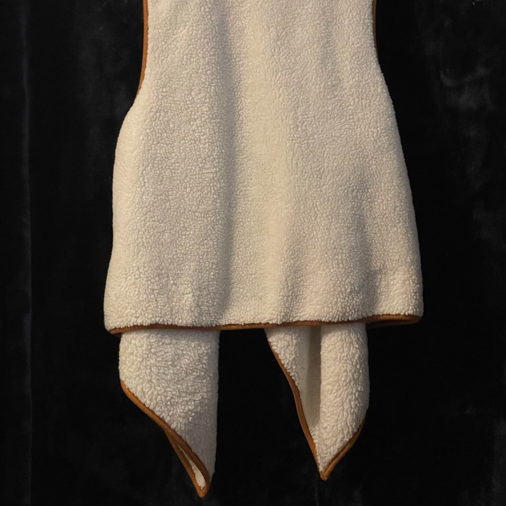 Furry Vest - Picture 3 of 3